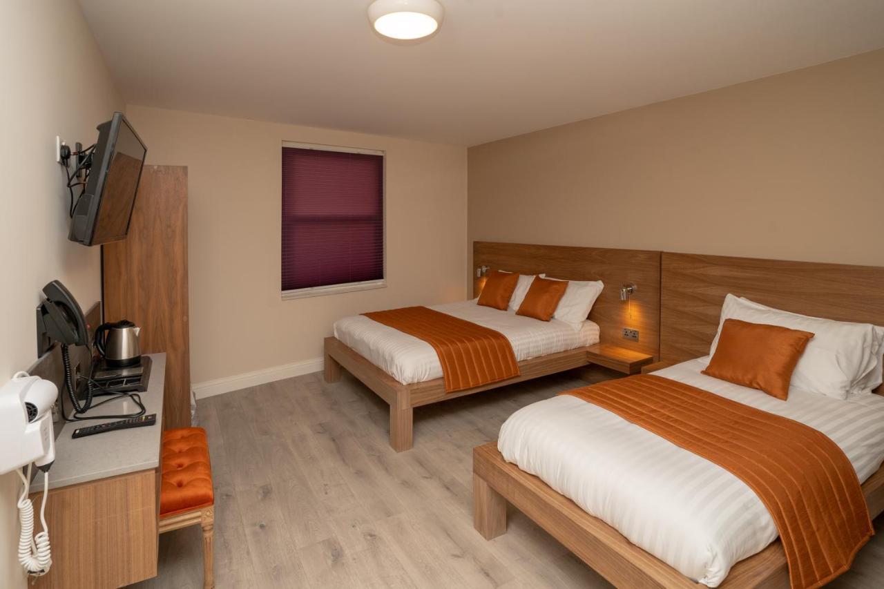 Eagle Hotel Luton Airport Exterior foto